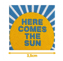 Écusson carré 3,5 cm Here come the sun